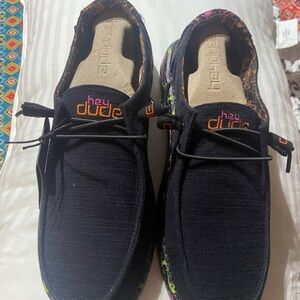 NWT Women’s size 10 hey dudes.